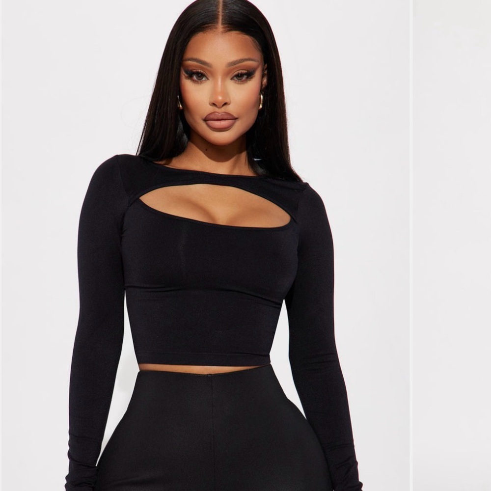 Fashion Nova Black Long-Sleeve Cutout Crop Top